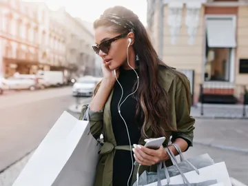Mujer de compras Mujer de compras