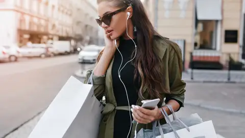 Mujer de compras Mujer de compras