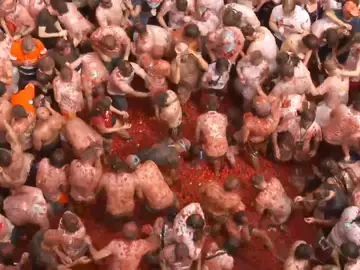 La fiesta de la Tomatina 2025 en Buñol, en vídeo. La fiesta de la Tomatina 2025 en Buñol, en vídeo.