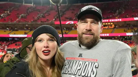Taylor Swift y Travis Kelce en la NFL 2025 Taylor Swift y Travis Kelce en la NFL 2025