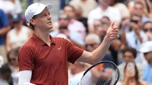 Jannik Sinne celebra su victoria ante Vit Kopriva en el US Open Jannik Sinne celebra su victoria ante Vit Kopriva en el US Open