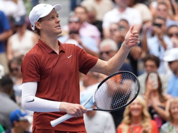 Jannik Sinne celebra su victoria ante Vit Kopriva en el US Open