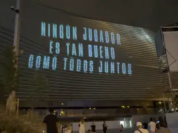 El Santiago Bernabéu deslumbra con sus primeras pruebas de iluminación LED en la fachada El Santiago Bernabéu deslumbra con sus primeras pruebas de iluminación LED en la fachada