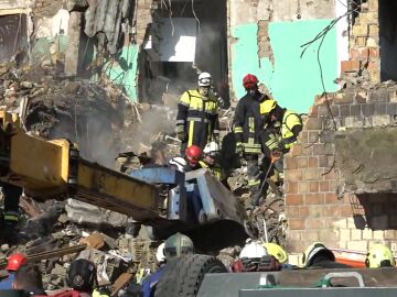 El número de víctimas tras el ataque ruso asciende a 10 muertos y 48 heridos