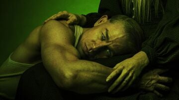 Charlie Hunnam en Monstruo: La historia de Ed Gein