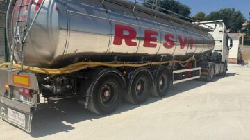Cuando abrir el grifo no basta: el calvario de Alicún de Ortega que en pleno mes de agosto depende de un camión cisterna para tener agua potable