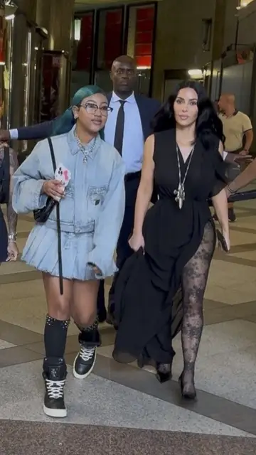 North West y Kim Kardashian en Milán North West y Kim Kardashian en Milán