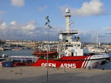 Torres replica Abascal que Open Arms es barco de rescate: "Si rescatara a sus padres o hijos ¿querría también hundirlo?"
