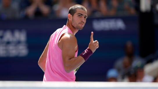Carlos Alcaraz celebra un punto en los octavos de final del US Open 2025
