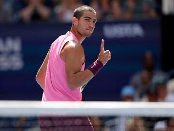 Carlos Alcaraz celebra un punto en los octavos de final del US Open 2025