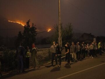 Extinguidos los mayores incendios de la historia de Galicia tras arrasar más de 78.500 hectáreas en Ourense