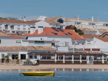 Imagen de archivo de un local de playa.