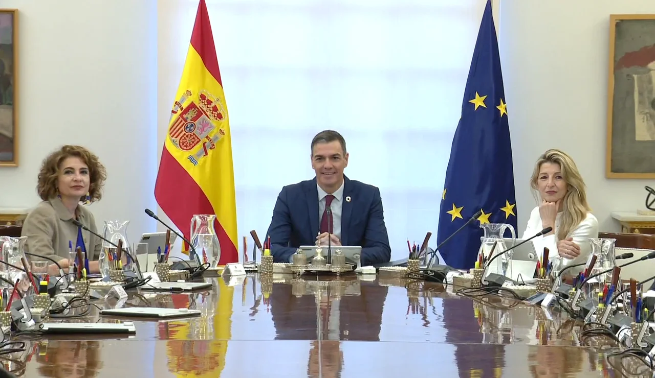 Consejo de Ministros, deuda