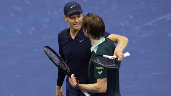 Sinner habla con Bublik tras el partido en el US Open