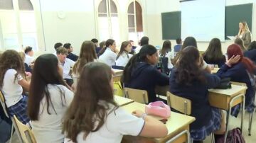 La primera vuelta al cole es en Navarra: "No ha pegado ojo en toda la noche de los nervios" La primera vuelta al cole es en Navarra: "No ha pegado ojo en toda la noche de los nervios"