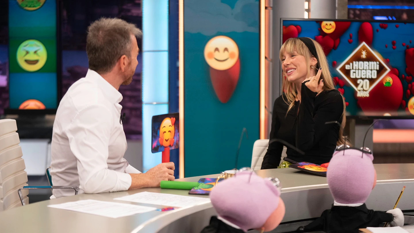 "El día que lleve a una pareja ahí, es el definitivo": Ester Expósito confiesa sus 'manías' amorosas a Trancas y Barrancas "El día que lleve a una pareja ahí, es el definitivo": Ester Expósito confiesa sus 'manías' amorosas a Trancas y Barrancas
