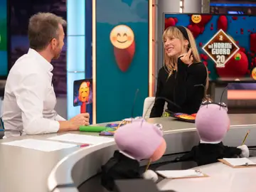 "El día que lleve a una pareja ahí, es el definitivo": Ester Expósito confiesa sus 'manías' amorosas a Trancas y Barrancas "El día que lleve a una pareja ahí, es el definitivo": Ester Expósito confiesa sus 'manías' amorosas a Trancas y Barrancas