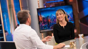 &iquest;Se desnudar&iacute;a por salvar a su familia? Ester Exp&oacute;sito confiesa qu&eacute; har&iacute;a ante este dilema moral en El Hormiguero