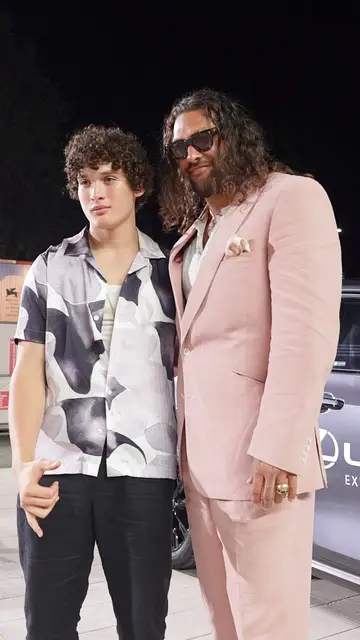 Jason Momoa con su hijo Nakoa-Wolf Jason Momoa con su hijo Nakoa-Wolf