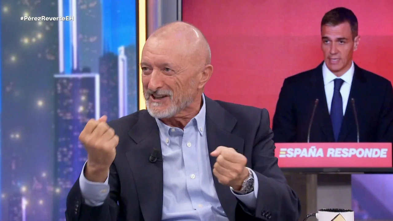 Las reacciones a los ataques de Pérez Reverte contra varios políticos: "Deteriora la conversación pública"