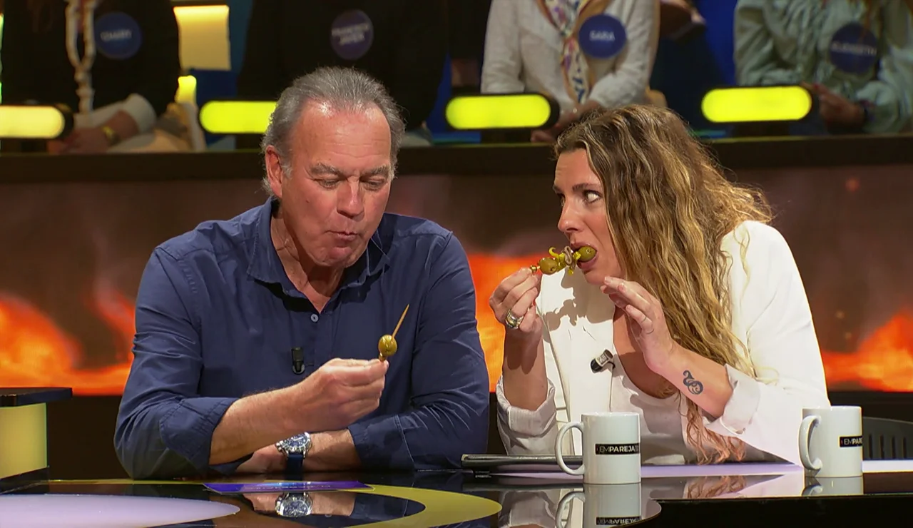 Bertín Osborne se la juega por su hija en la pirámide del picante
