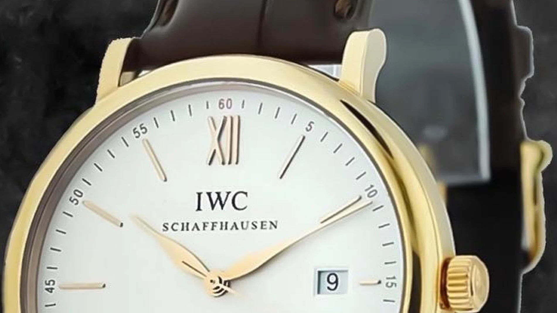 Un reloj de 14.000 dólares, un bolso de 7.000. El lujo de en cumbre de China Un reloj de 14.000 dólares, un bolso de 7.000. El lujo de en cumbre de China