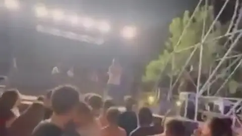Pelea en la verbena de Moncada: el concejal del PSOE queda en el foco y la oposición pide su dimisión Pelea en la verbena de Moncada: el concejal del PSOE queda en el foco y la oposición pide su dimisión