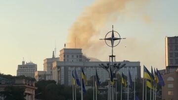 Rusia bombardea la sede del Gobierno en Kiev