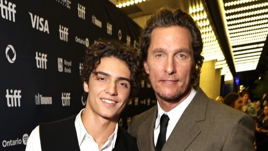 Matthew McConaughey y su hijo Levi en el Festival de Cine de Toronto