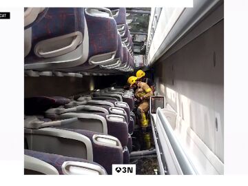 Vuelca un autocar con 60 pasajeros en Santa Susanna, Barcelona: al menos 53 heridos, dos graves