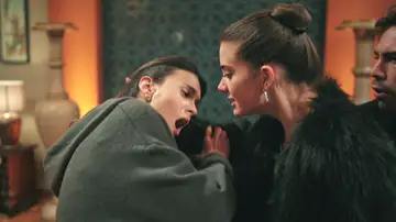 Carmen y Claudia reciben una carta de despedida de Fina: "Me duele en alma separarme de vosotras"