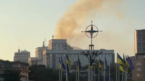 A3 Noticias Fin de Semana (07-09-25) Rusia golpea por primera vez la sede del Gobierno en Kiev: al menos tres muertos en un ataque récord de drones A3 Noticias Fin de Semana (07-09-25) Rusia golpea por primera vez la sede del Gobierno en Kiev: al menos tres muertos en un ataque récord de drones
