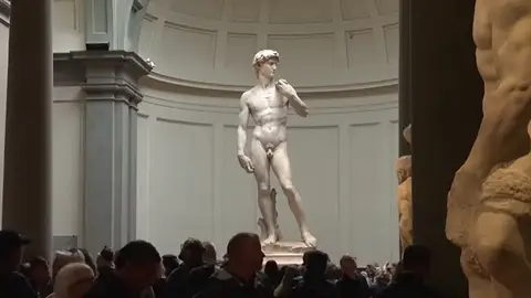 Miguel Ángel esculpe El David Efemérides de hoy 13 de septiembre de 2025: Miguel Ángel esculpe El David