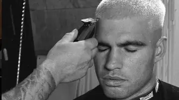 Carlos Alcaraz se pasa al rubio platino Carlos Alcaraz se pasa al rubio platino