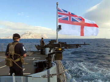 LA ROYAL NAVY DESPLIEGA DRONES EN GIBRALTAR PARA VIGILAR EL ESTRECHO