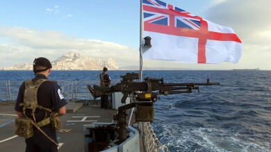Se reaviva el conflicto sobre la soberanía del Peñón: la Royal Navy despliega drones en Gibraltar
