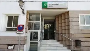 Golpea a un MIR de primer año y escupe a otros sanitarios en un centro de salud sin seguridad en Cádiz Golpea a un MIR de primer año y escupe a otros sanitarios en un centro de salud sin seguridad en Cádiz