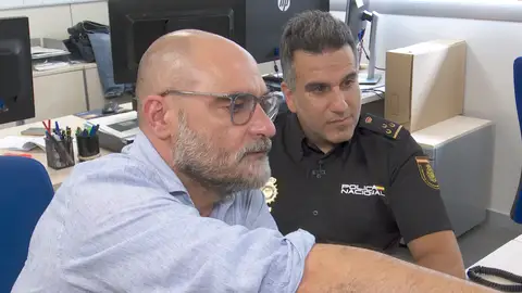 Raúl García en Espejo Público. Raúl García en Espejo Público.