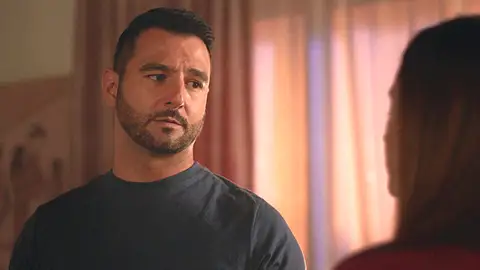 David, cada día más alejado de Patricia… ¡y rechaza el dormir con ella! David, cada día más alejado de Patricia… ¡y rechaza el dormir con ella!
