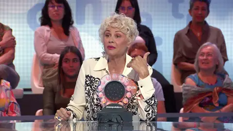 ¿Qué tienen que ver Cher y Enrique Iglesias? Esther Arroyo siembra la duda en Pasapalabra ¿Qué tienen que ver Cher y Enrique Iglesias? Esther Arroyo siembra la duda en Pasapalabra