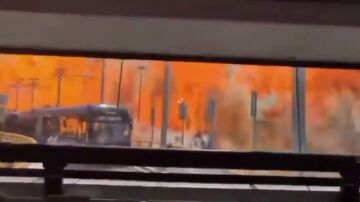 Camión cisterna explota