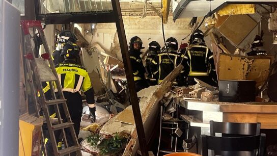 Imagen del bar en Vallecas tras la explosi&oacute;n