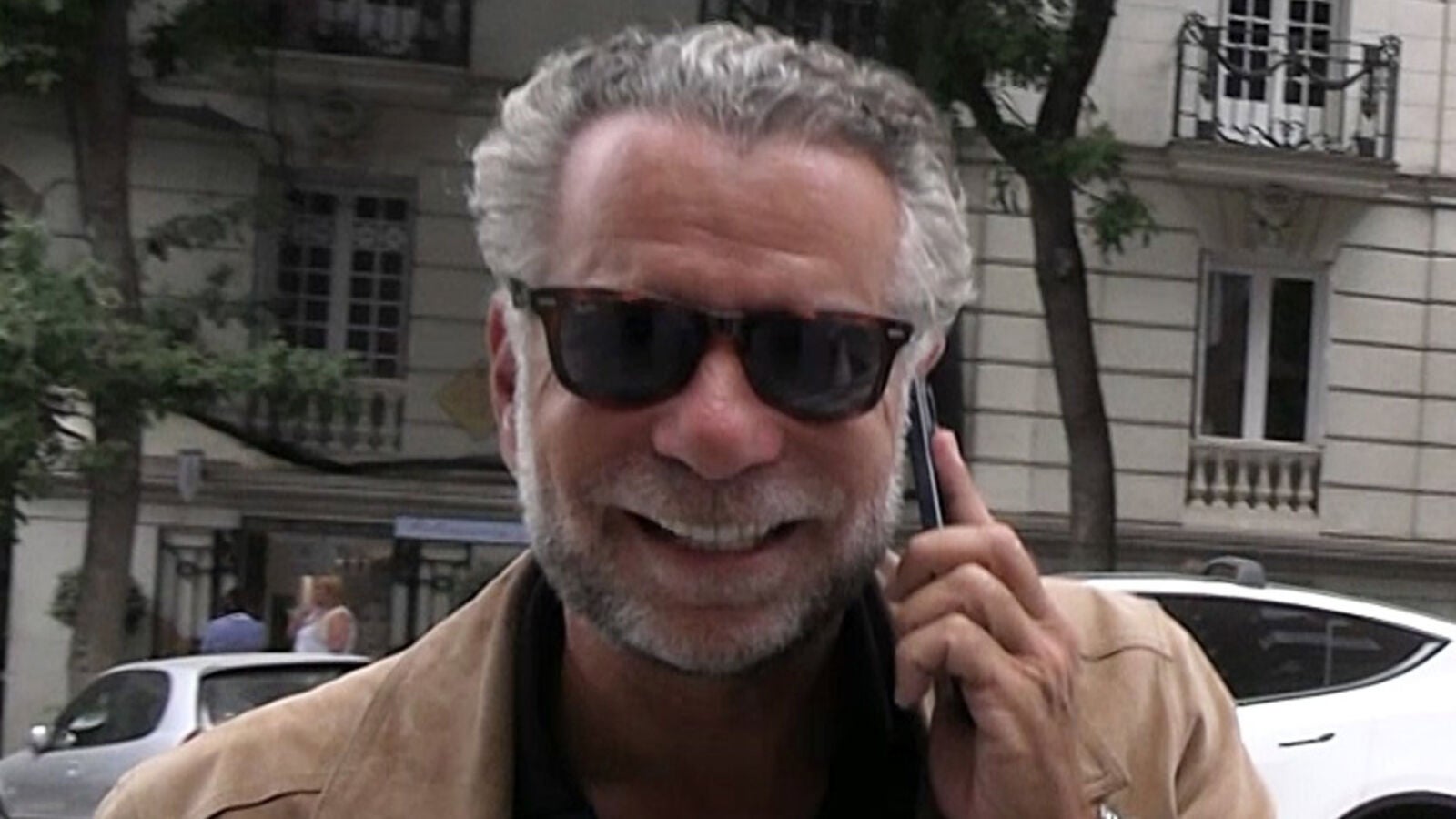 La felicidad de Bill Saad en su reaparición tras revelarse su compromiso con Nieves Álvarez