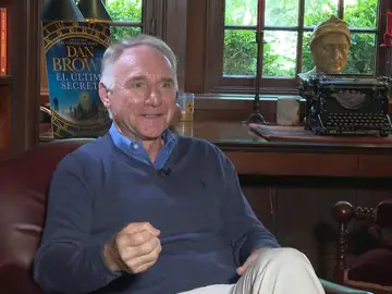 El escritor Dan Brown El escritor Dan Brown