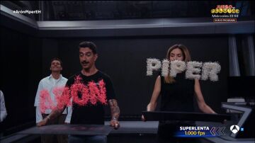 Marron deja a Arón Piper boquiabierto demostrando que se pueden "crear dibujos en el aire"