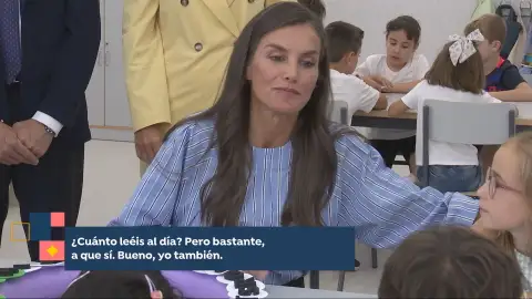 La reina en un acto con niños en La Rioja La reina en un acto con niños en La Rioja