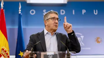 Patxi López, en rueda de prensa Patxi López, en rueda de prensa