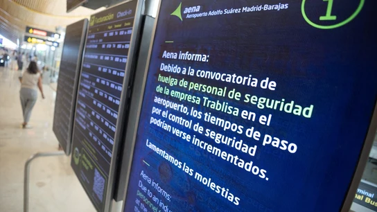 Cartel informativo en Barajas Cartel informativo en Barajas