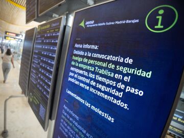 Cartel informativo en Barajas