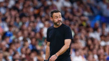 El entrenador del Olympique, Roberto De Zerbi, en el Santiago Bernabéu